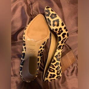 Is my favorite style but never worn! Animal print plain block heels